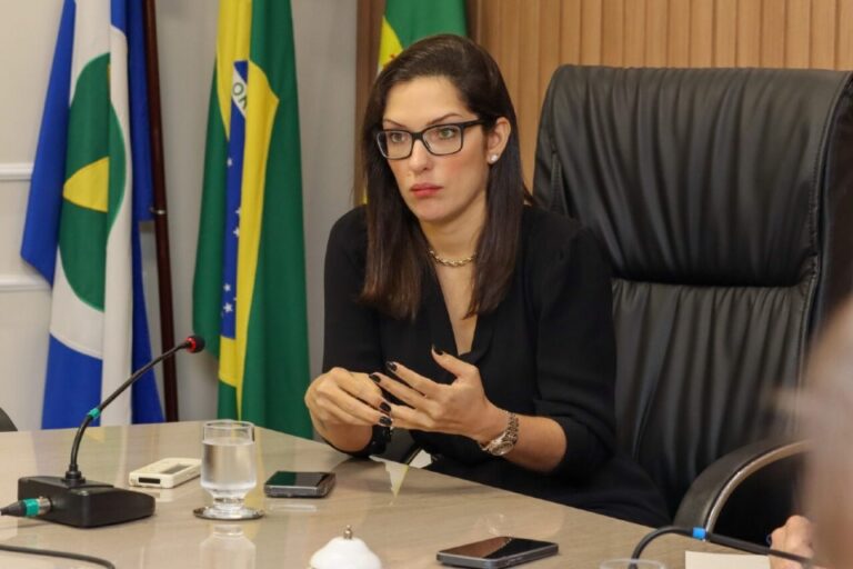Janaina agradece e diz que ainda é “cedo para avaliar o cenário”