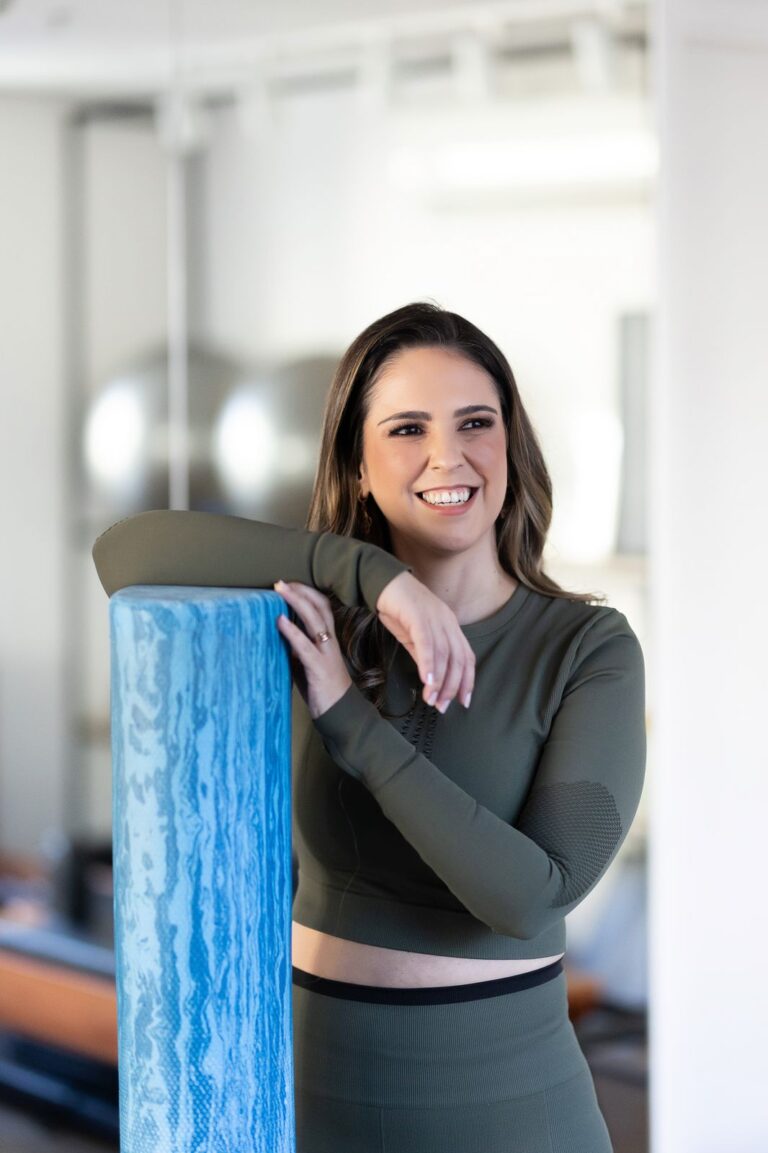 Como o Pilates aliado à fisioterapia transforma a vida de quem convive com dor crônica