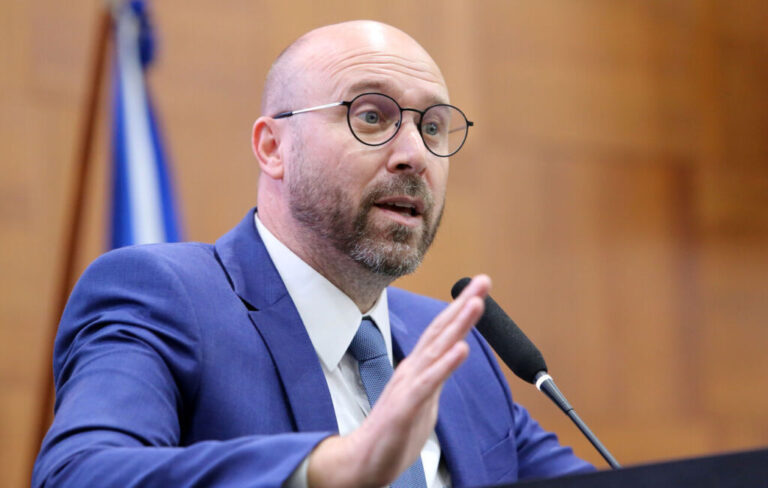Beto dois a um conclui 2025 cumprindo 100% das propostas e entre os mais produtivos na ALMT