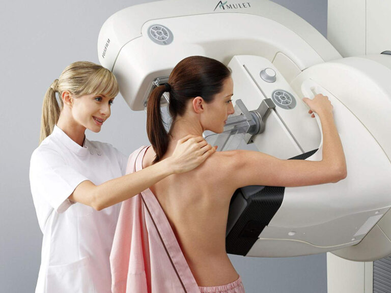 Mamografia pode ajudar a identificar risco de doenças cardiovasculares em mulheres, alerta especialista