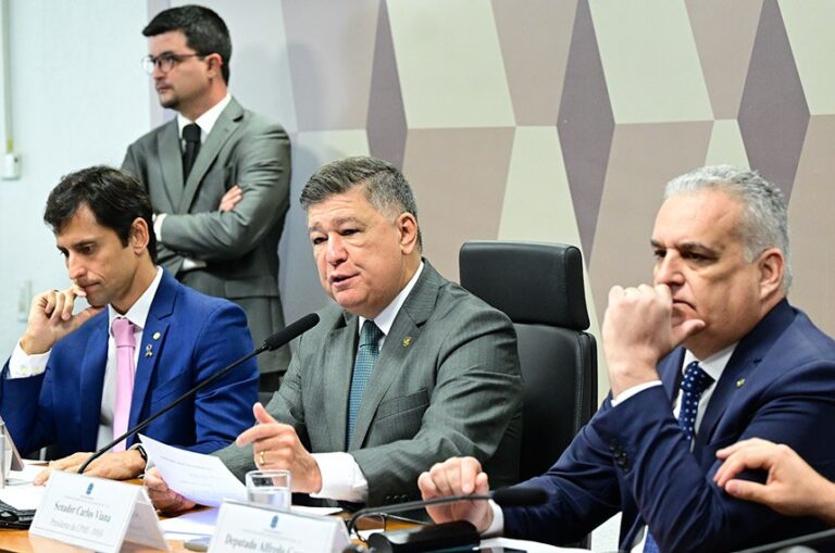 Mendonça acata recurso e ordena que Alcolumbre prorrogue CPMI do INSS