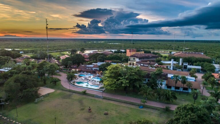 Sesc Pantanal abre 14 vagas de emprego com salários de até R$ 14,2 mil    