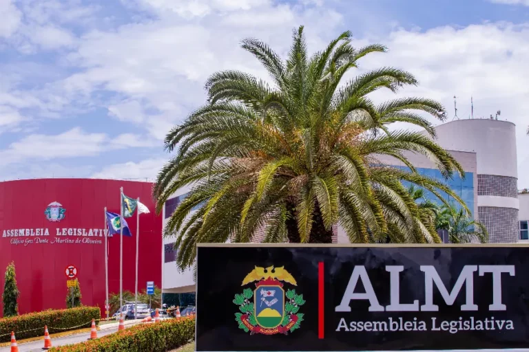 ALMT inicia maio com agenda intensa de sessões, comissões e homenagens