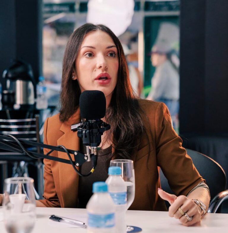 Janaina Riva discute desenvolvimento regional com lideranças em Sinop