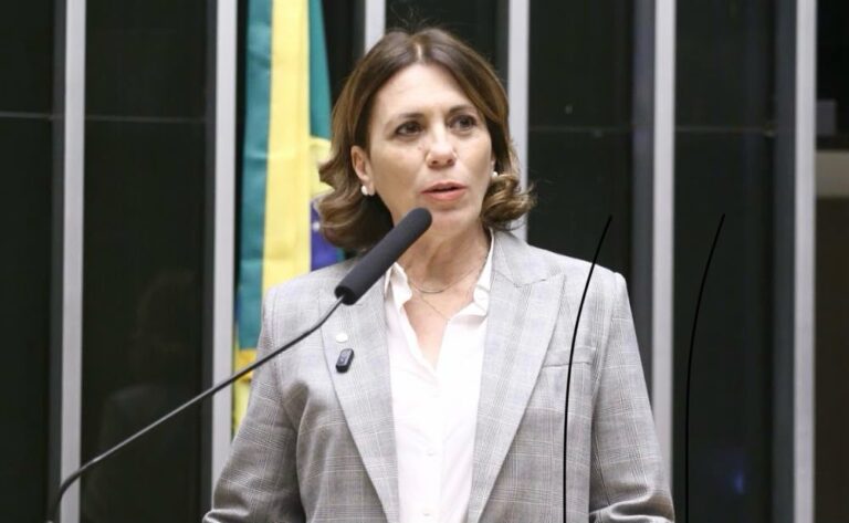 “Resposta pela metade”, lamenta deputada sobre explicação do governo Lula referente a Plano de Prevenção a Feminicídios